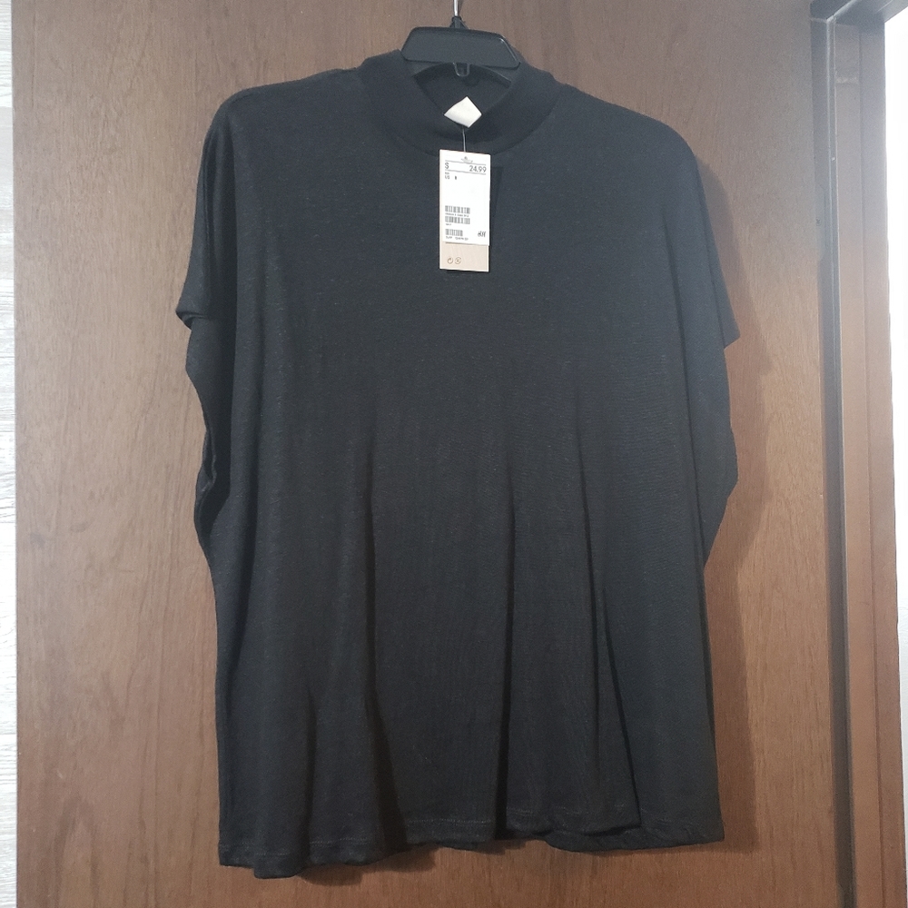 H&M MOCK NECK TEE
